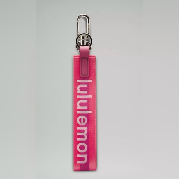Lululemon New Never Lost Keychain- Sakura Pink/Washed Mauve/White - Picture 3 of 6